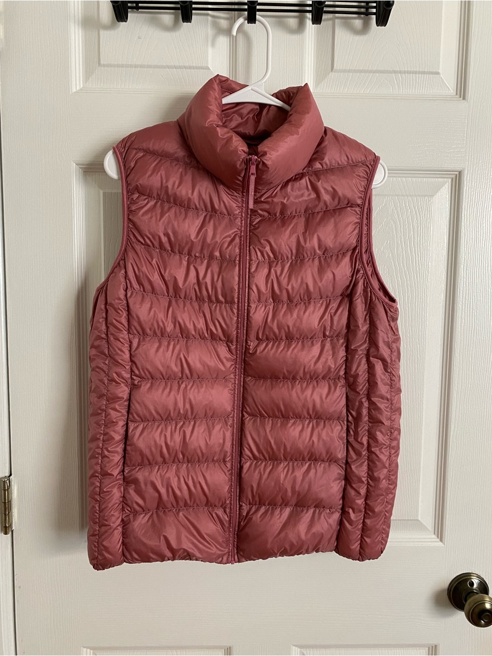 Uniqlo Ultra Light Down Vest – Dusty Rose/Mauve Pink | Size L